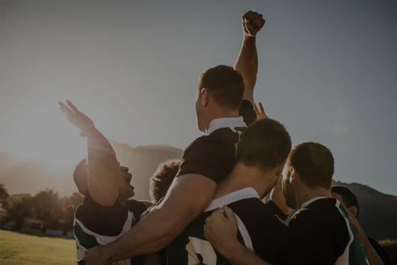 Squadra che festeggia la vittoria in una partita